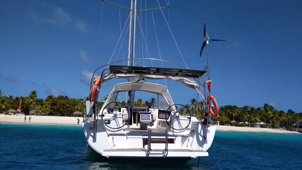 Oceanis 45 Dark Horse