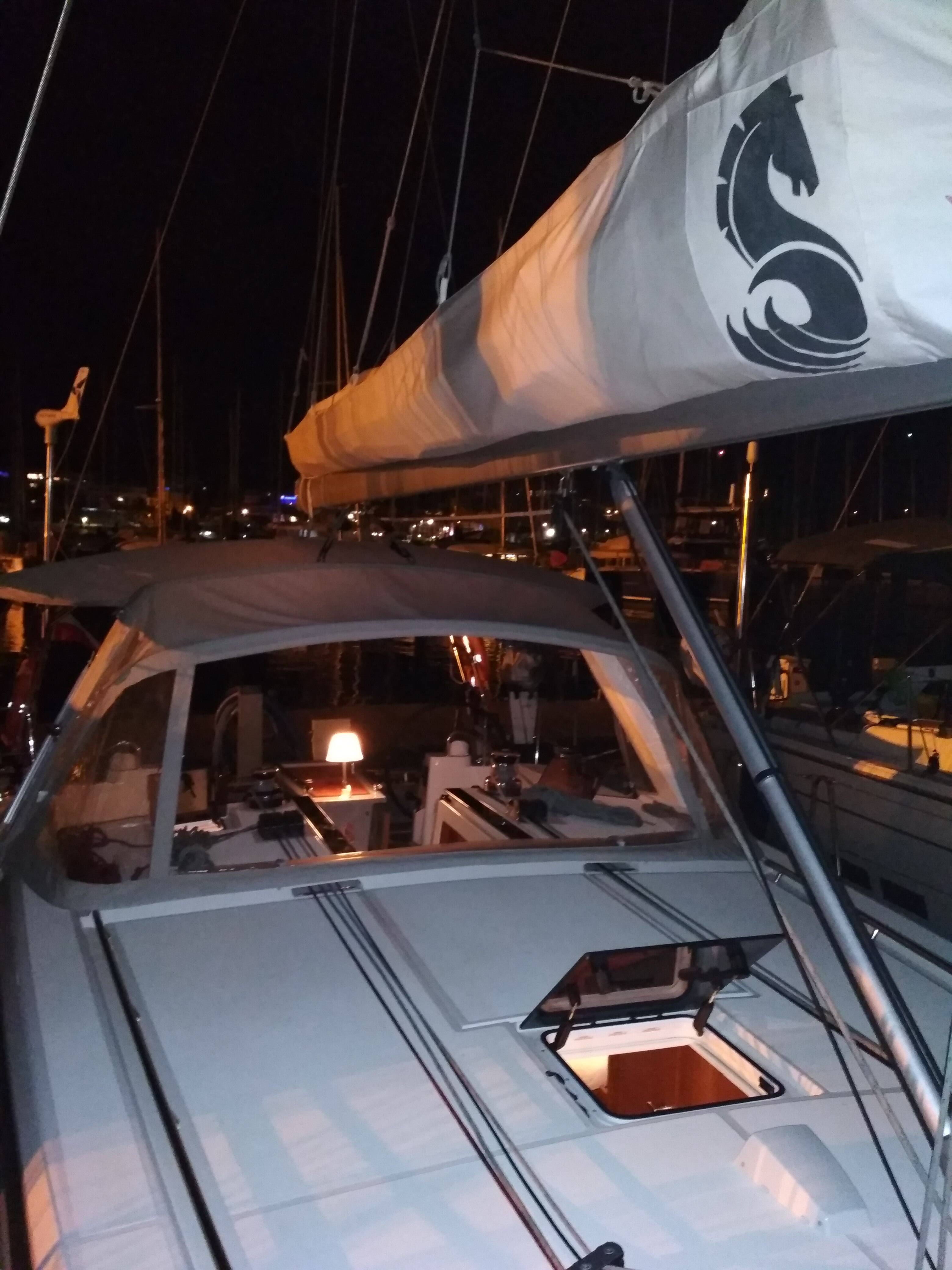 Oceanis 45 Dark Horse