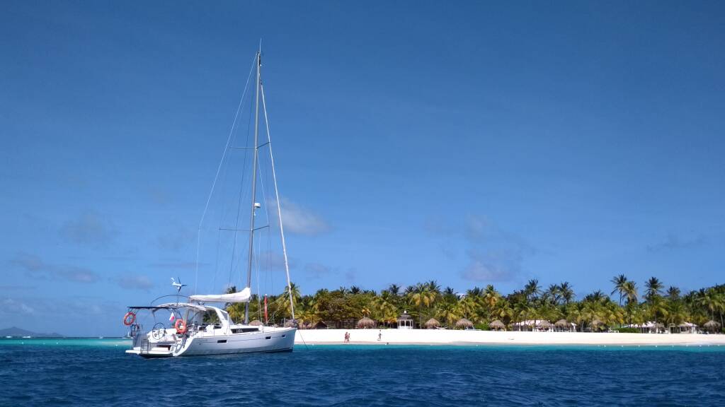 Oceanis 45 Dark Horse