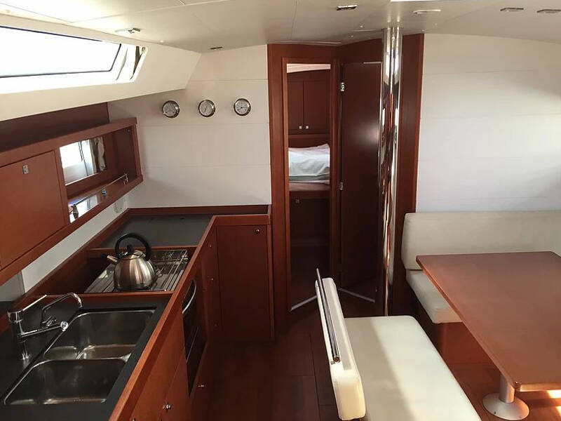 Oceanis 45 Viki