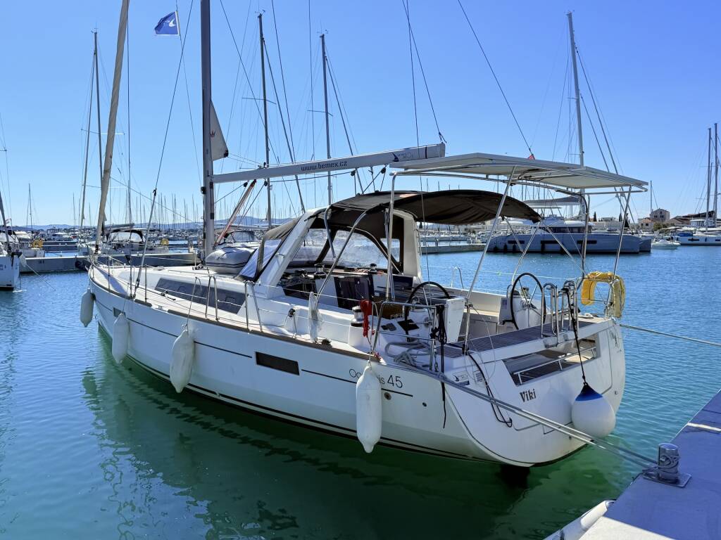 Oceanis 45 Viki
