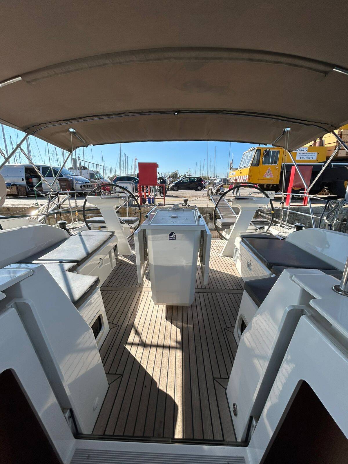 Oceanis 46.1 Blue Satellite