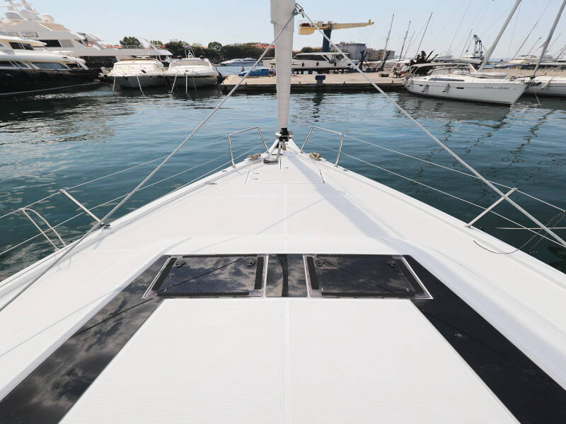 Oceanis 46.1 MR.WHITE 
