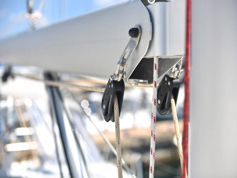 Oceanis 46.1 MR.WHITE 