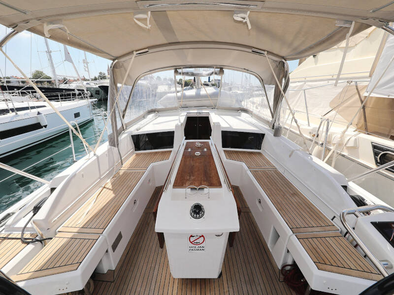 Oceanis 46.1 MR.WHITE 
