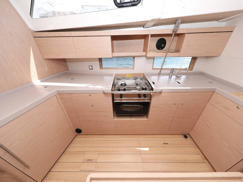 Oceanis 46.1 MR.WHITE 