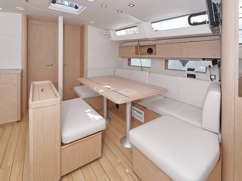 Oceanis 46.1 MR.WHITE 