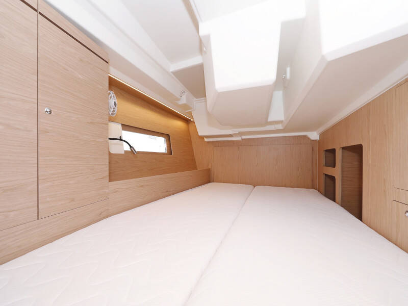 Oceanis 46.1 MR.WHITE 