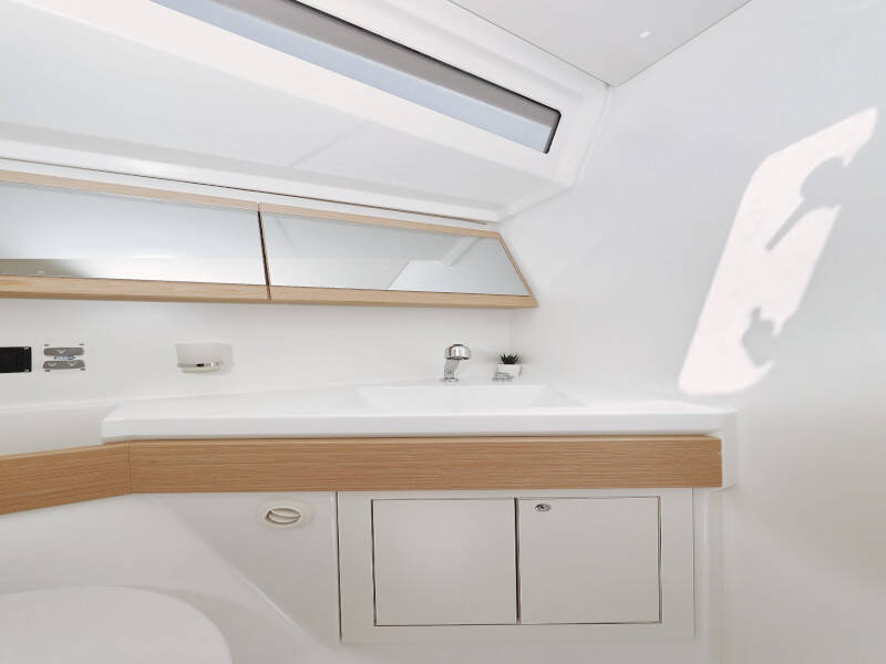 Oceanis 46.1 MR.WHITE 