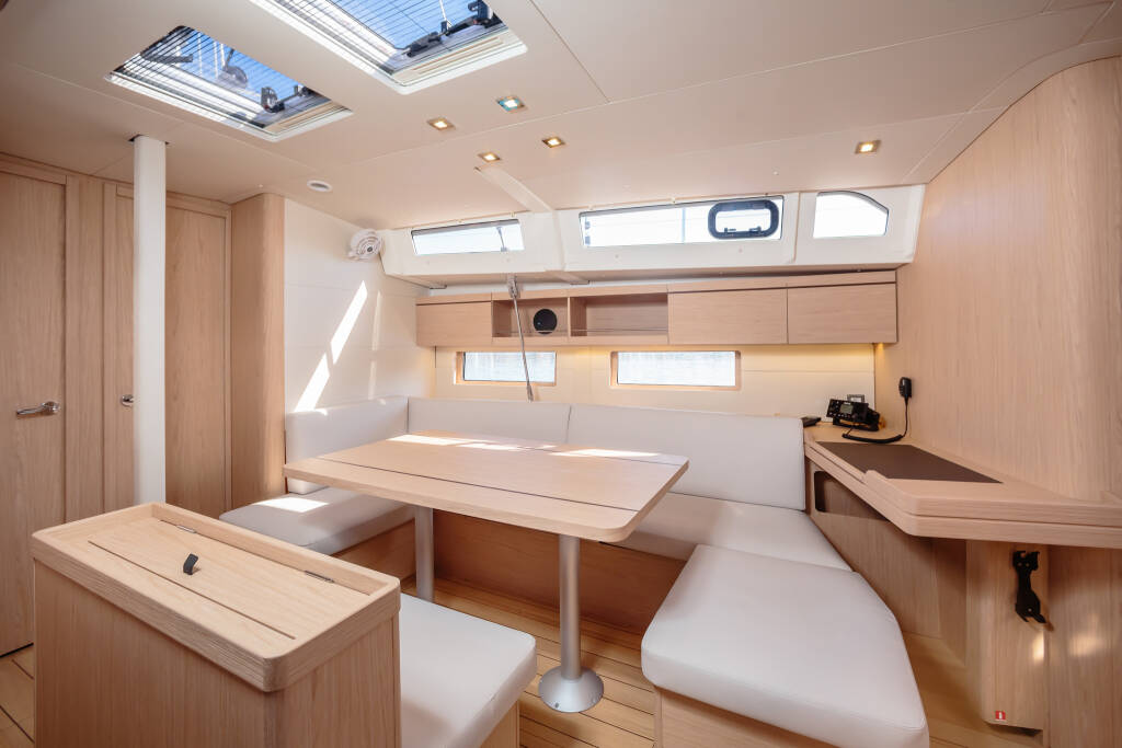 Oceanis 46.1 Nemesi - Standard line