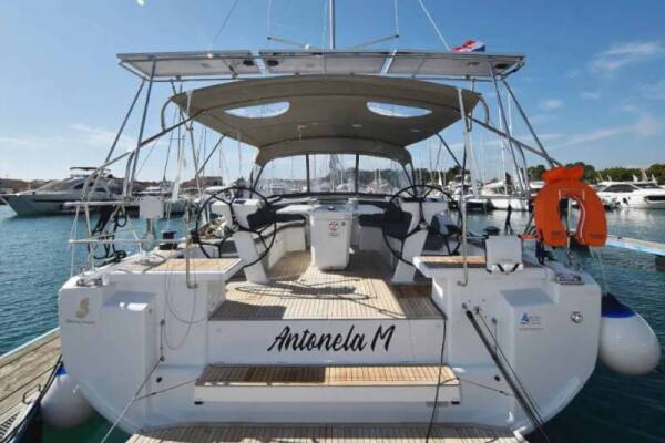 Oceanis 46.1 • Antonela M