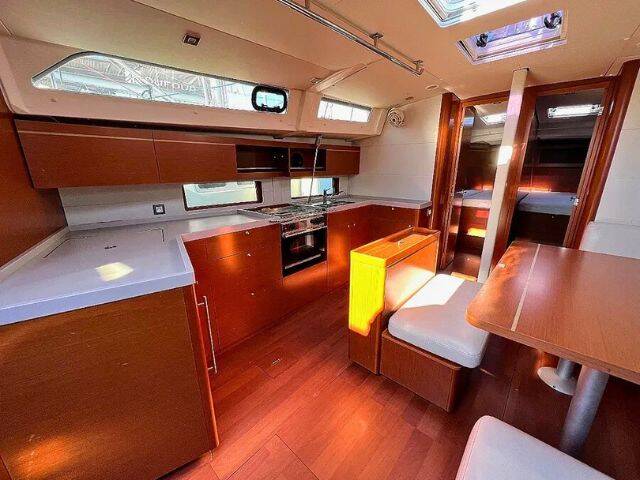 Oceanis 46.1- Ostria