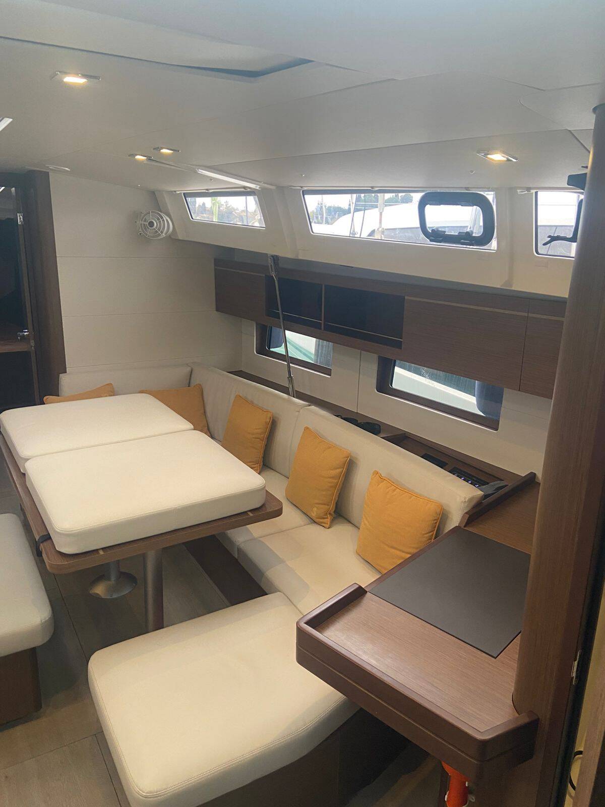 Oceanis 46.1 Victoria