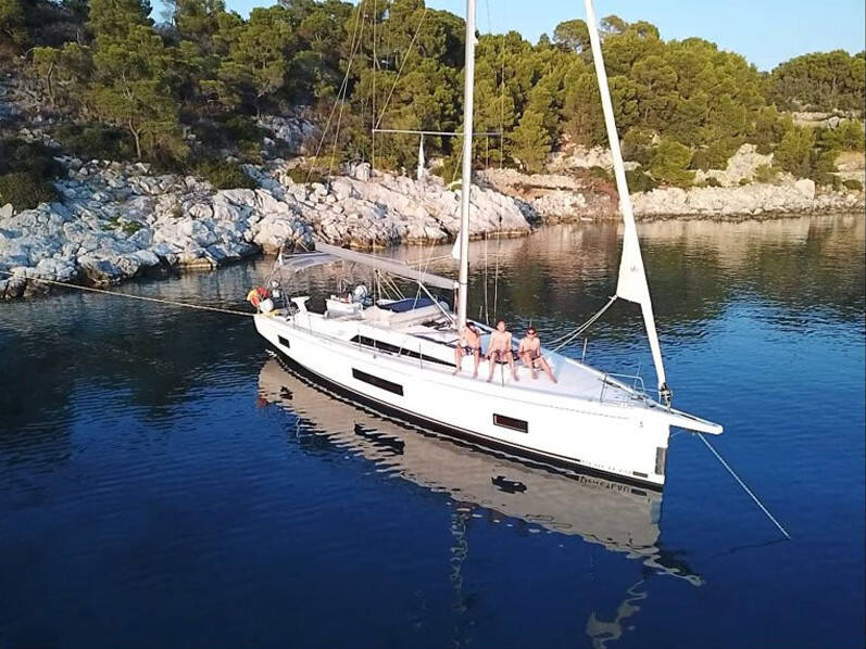 Oceanis 46.1 • Ostria