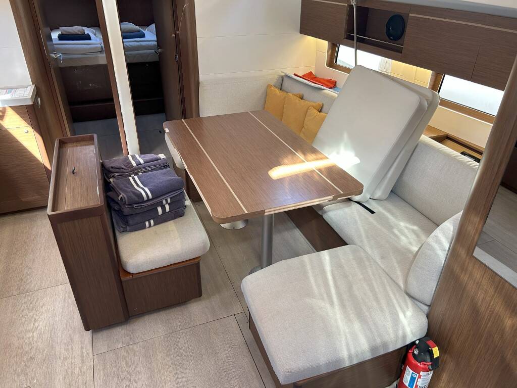 Oceanis 46.1  BUMBLEBEE