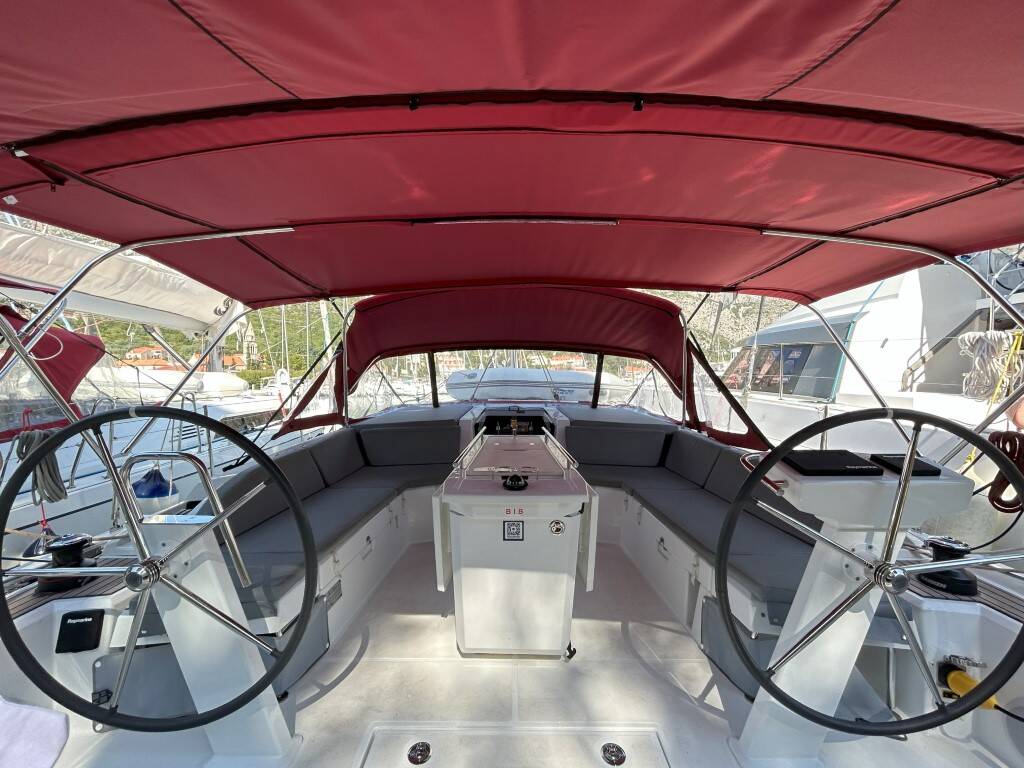 Oceanis 46.1  BUMBLEBEE