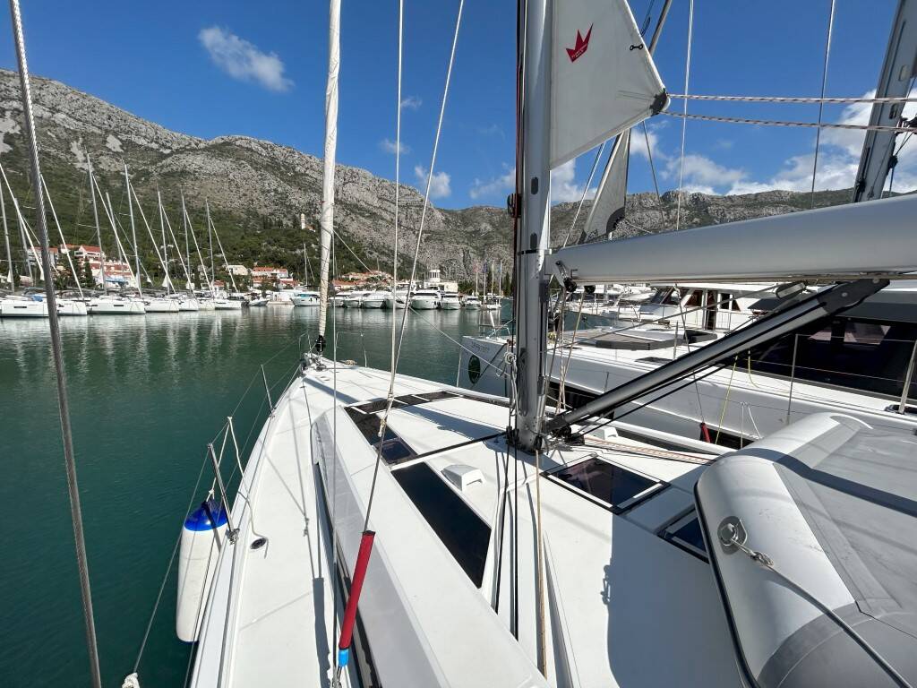 Oceanis 46.1  BUMBLEBEE