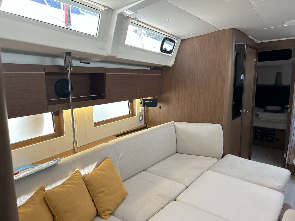 Oceanis 46.1  BUMBLEBEE