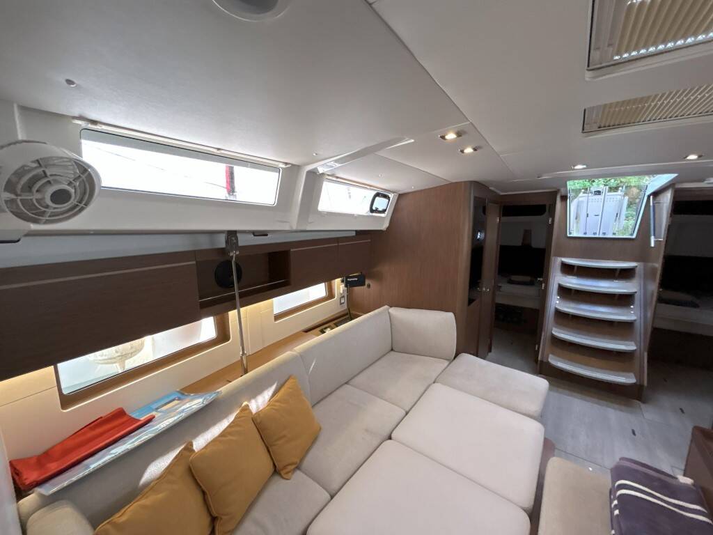 Oceanis 46.1  BUMBLEBEE