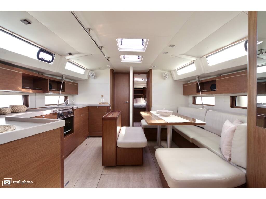 Oceanis 46.1 Luna - Water maker, Solar Panel