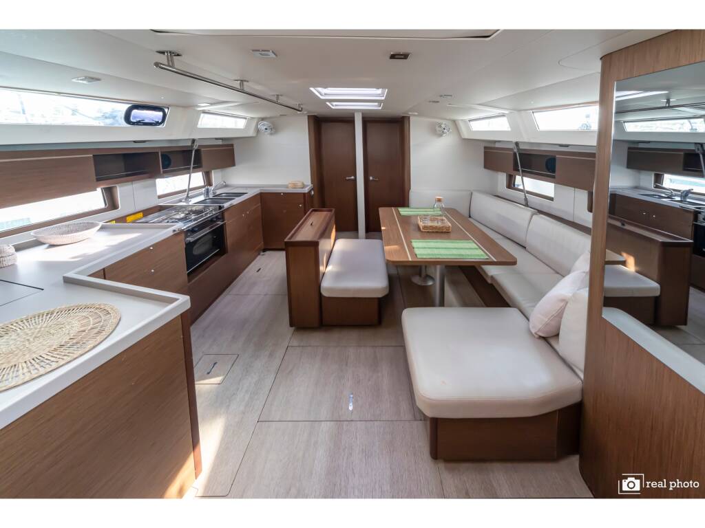 Oceanis 46.1 Emma - Water maker, Solar Panel
