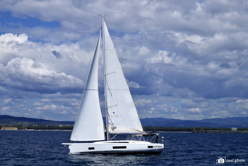 Oceanis 46.1 Emma - Water maker, Solar Panel