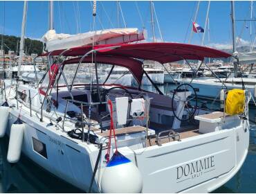 Oceanis 46.1  • DOMMIE