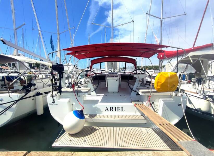 Oceanis 46.1 • Ariel