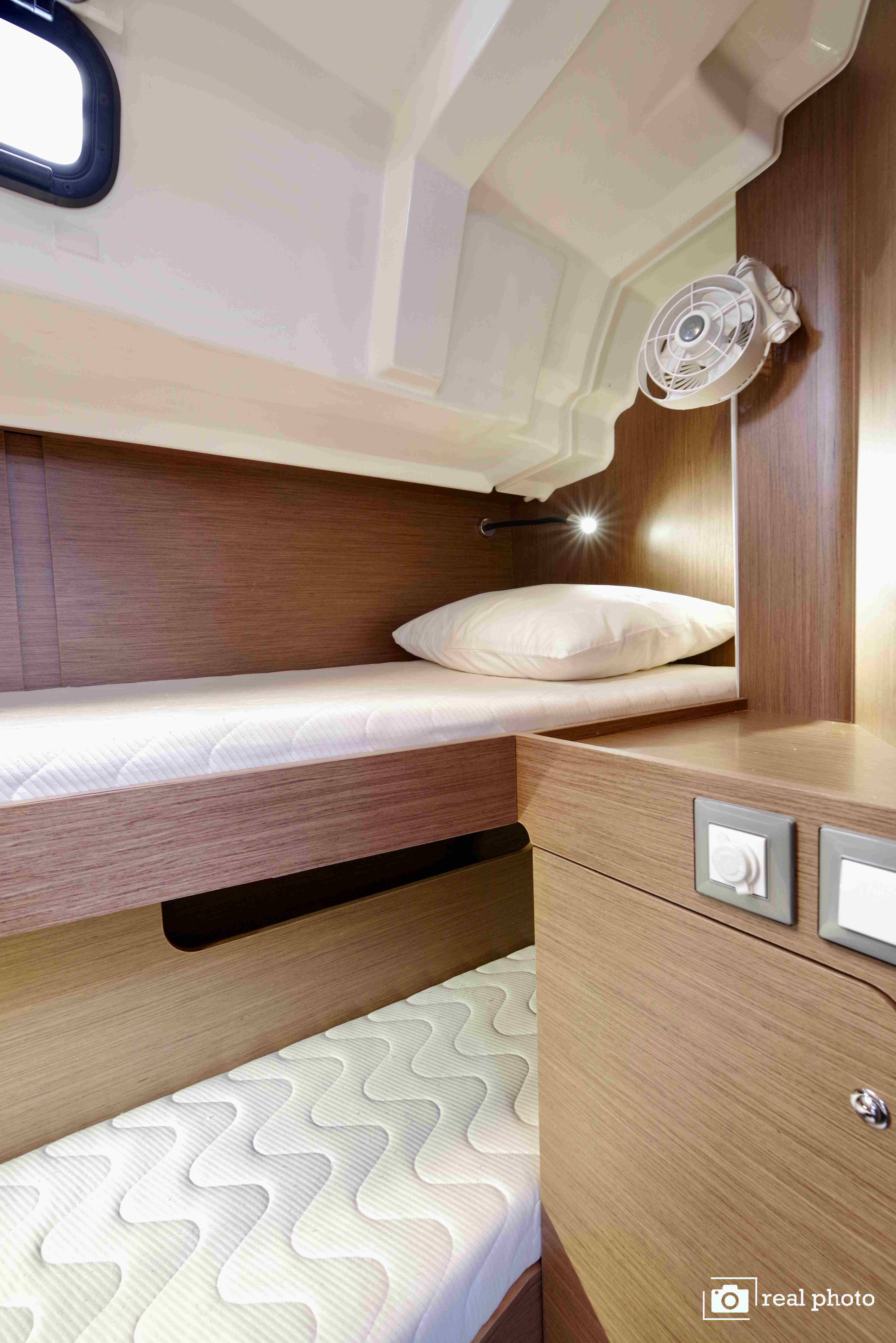 Oceanis 46.1 Ludi  - Water maker, Solar Panel