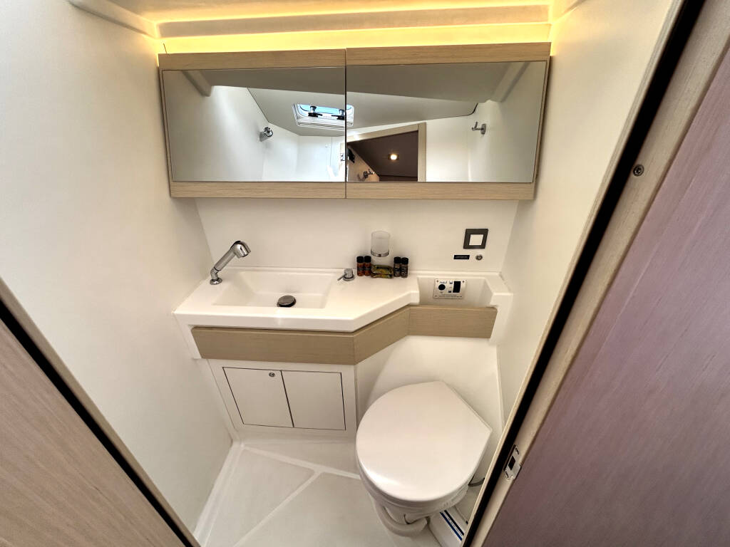 Oceanis 46.1 Capriccio (Refit 2025 - A/C - Generator - Electric Heads)
