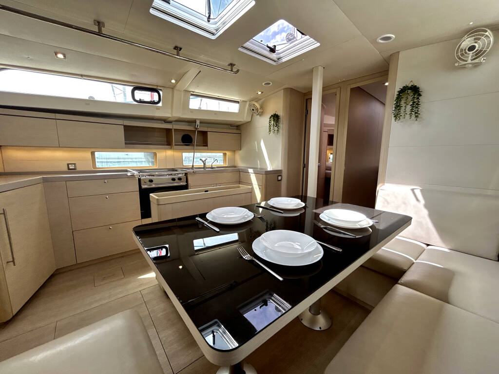 Oceanis 46.1 Capriccio (Refit 2025 - A/C - Generator - Electric Heads)