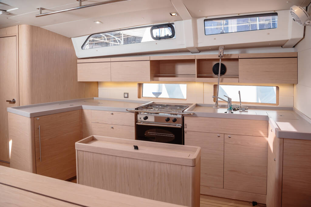 Oceanis 46.1 Daphne - Standard line