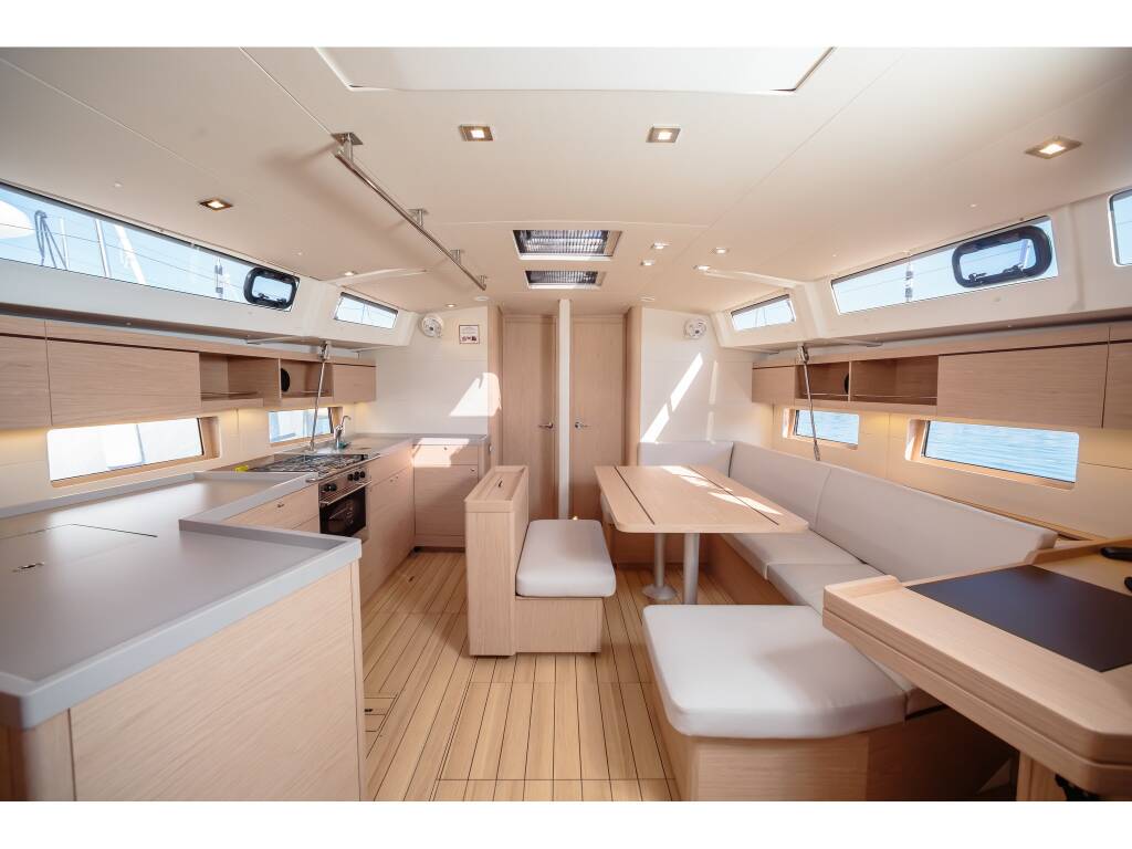 Oceanis 46.1 Daphne - Standard line