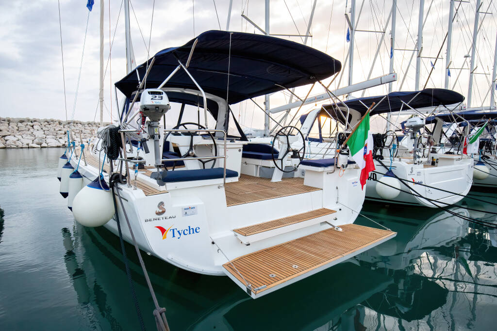 Oceanis 46.1  Tyche - Standard line