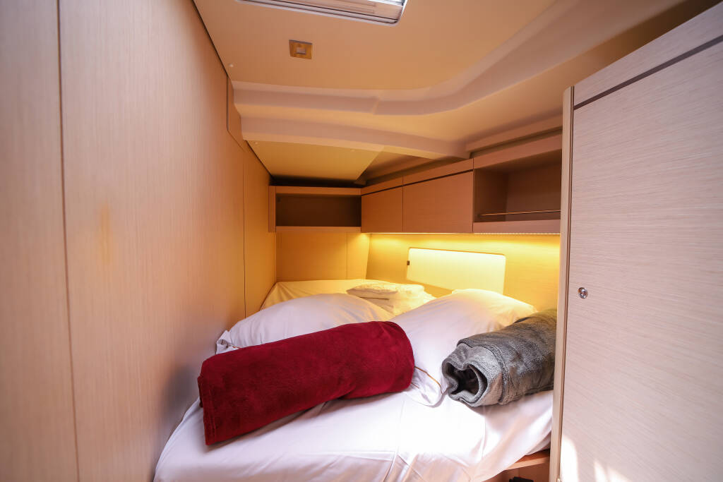 Oceanis 46.1 Eirene - Standard line