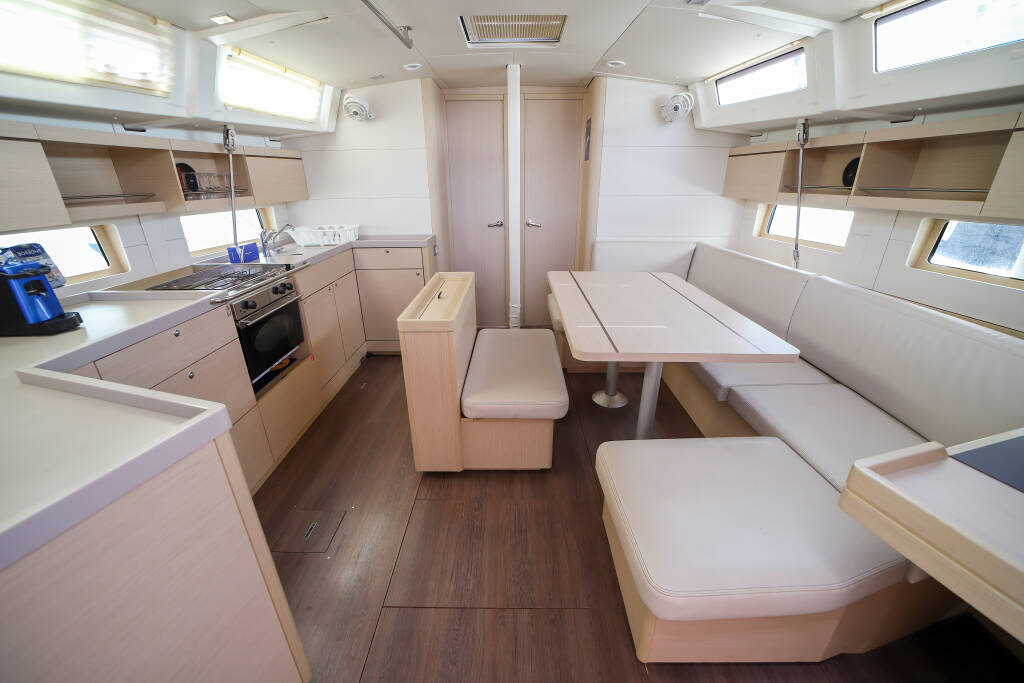 Oceanis 46.1 Eirene - Standard line