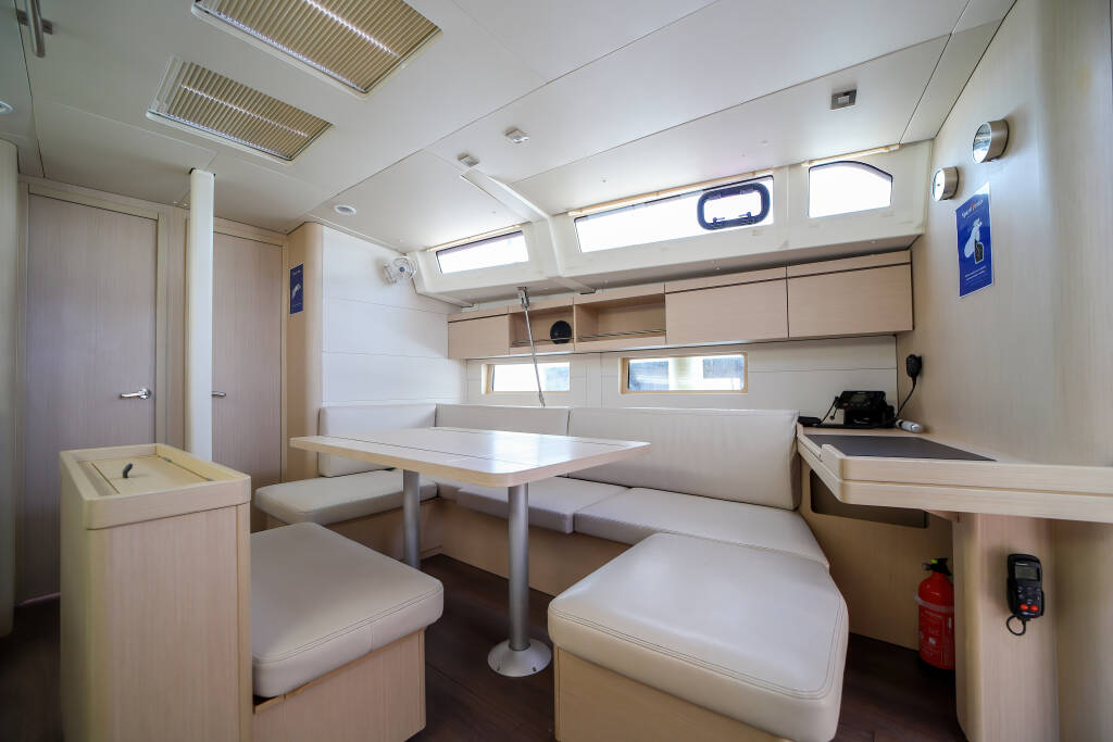 Oceanis 46.1 Eirene - Standard line