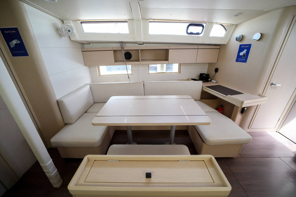 Oceanis 46.1 Eirene - Standard line
