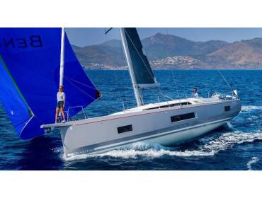 Oceanis 46.1 • OKIROI (Performance Version, Electric WC, Bowthruster, Solar Panel, Inverter, Inox gangway) 