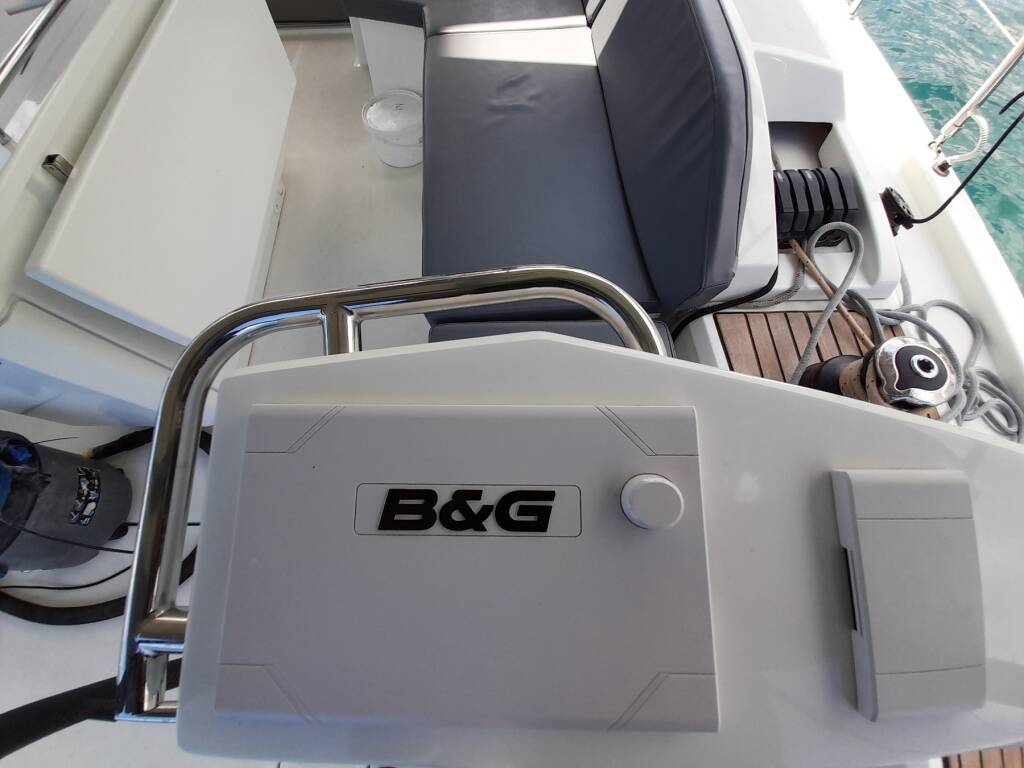 Oceanis 46.1 OKIROI (Performance Version, Electric WC, Bowthruster, Solar Panel, Inverter, Inox gangway) 
