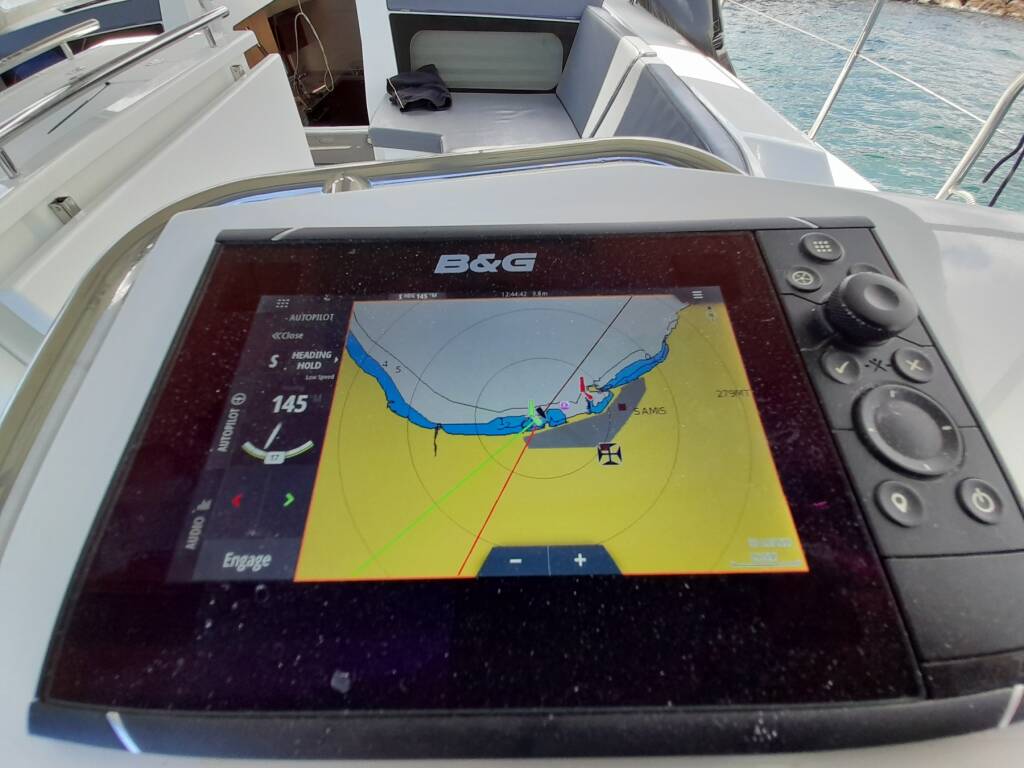 Oceanis 46.1 OKIROI (Performance Version, Electric WC, Bowthruster, Solar Panel, Inverter, Inox gangway) 