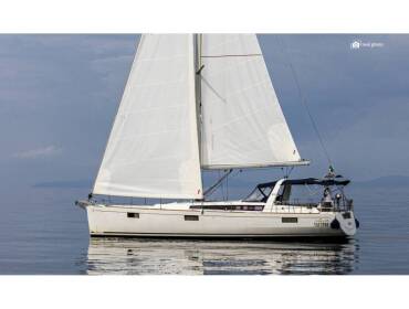 Oceanis 48 Anthea -  Solar Panel