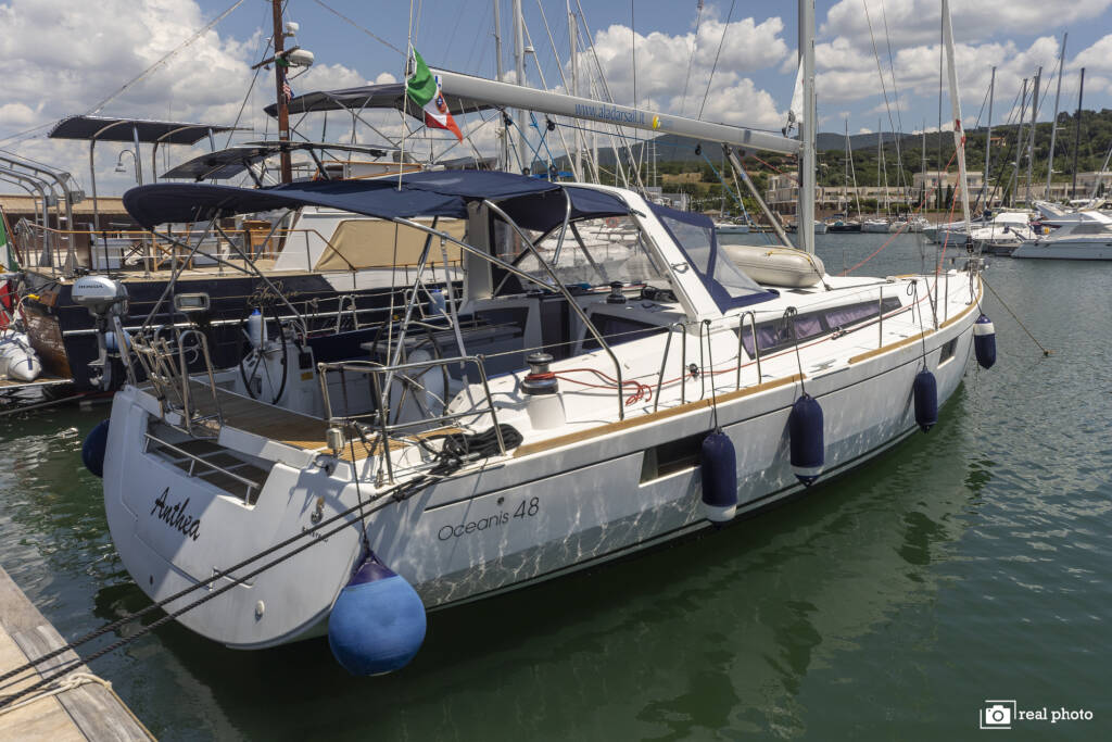 Oceanis 48 Anthea -  Solar Panel