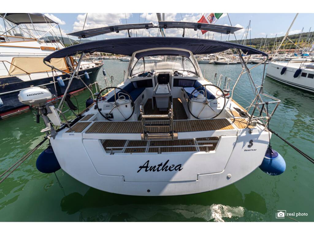 Oceanis 48 Anthea -  Solar Panel