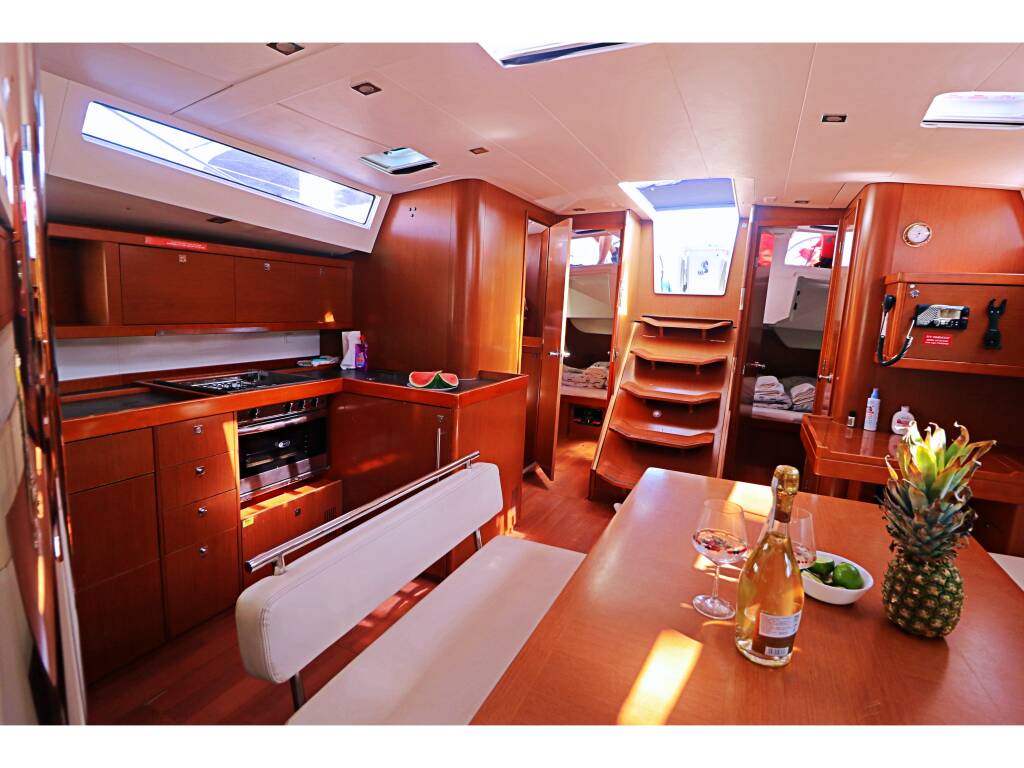 Oceanis 48 Nabucco: Aft cabin #1 (Cabin Chrter - 2 pax) Fully Crewed, ALL EXPENSES