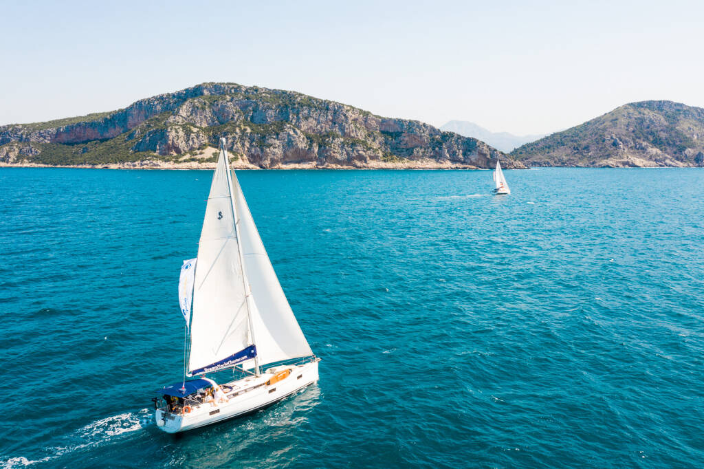 Oceanis 48 Nabucco: Aft cabin #2 (Cabin charter - 2 pax) Fully Crewed, ALL EXPENSES