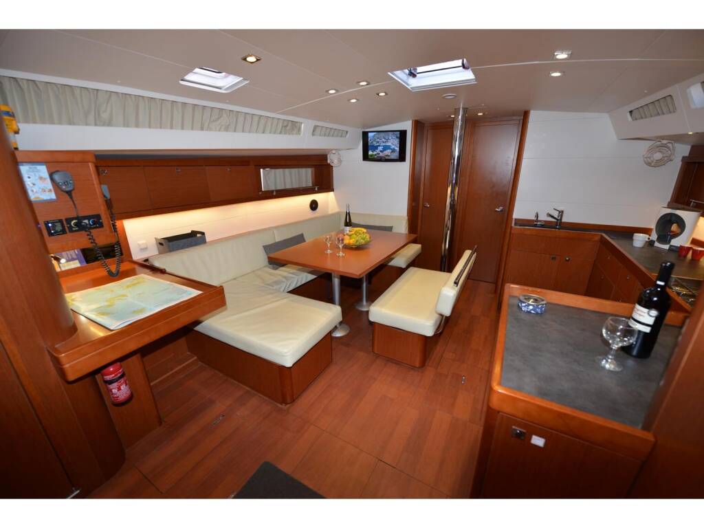 Oceanis 48 Pherousa