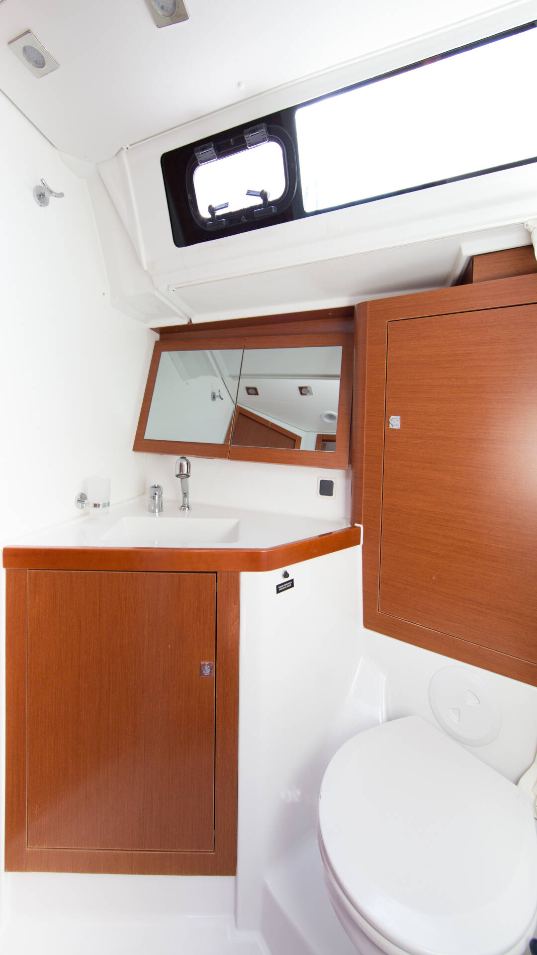 Oceanis 48 INVICTUS