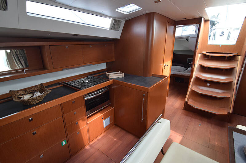 Oceanis 48 Butterfly (A/C - Generator - 12 pax)