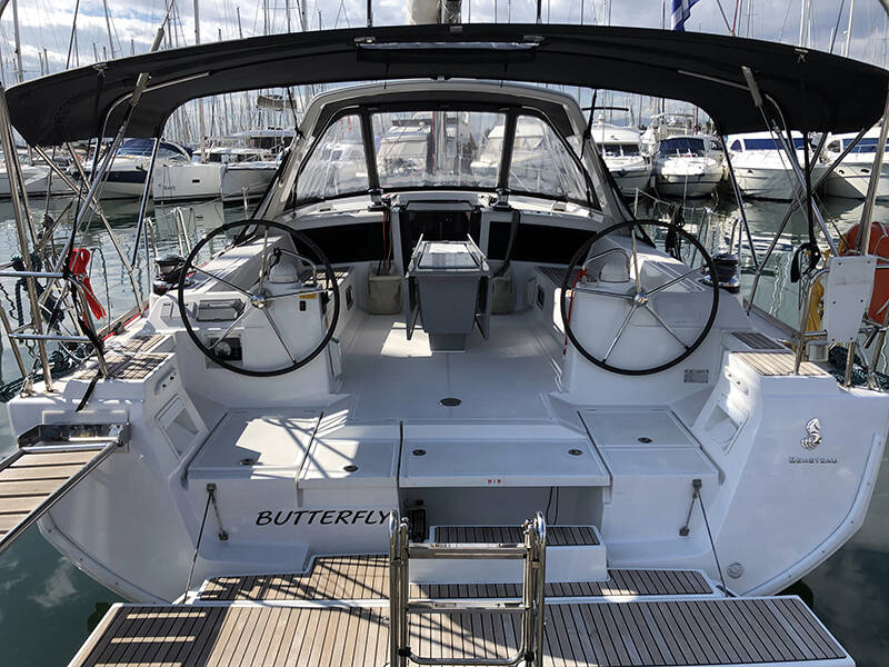Oceanis 48 Butterfly (A/C - Generator - 12 pax)